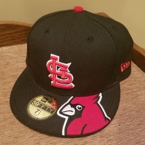Fitted Cardinals Hat